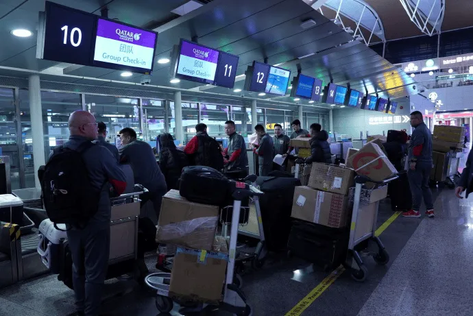 开云-海港官方：球队抵达多哈开启冬训，转会工作正按计划推进