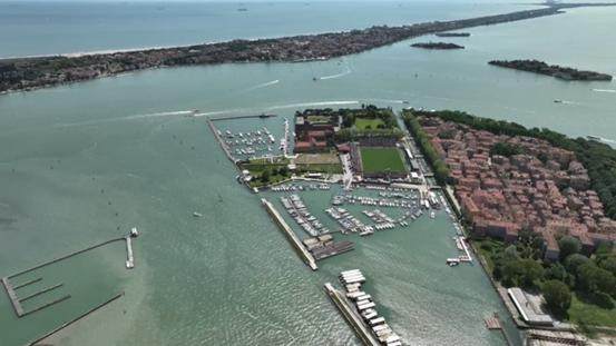 1745767351560020227.jpg 1745767341002.jpg