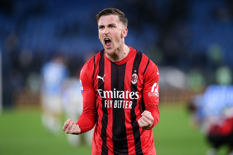 kaiyun.com-隆戈：萨勒马科尔斯恢复合练，帕夫洛维奇的情况也有所好转