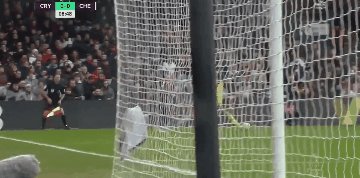 1645284296498032184.gif cry che 2.gif