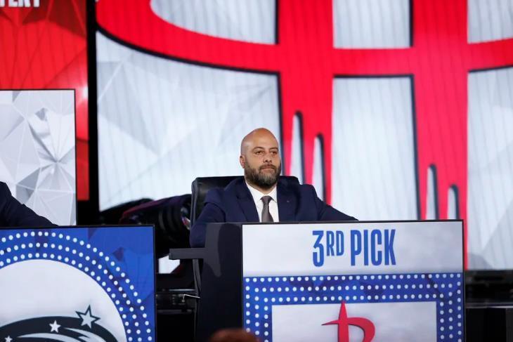 开云体育-场均12+6+1！多队追逐火箭首发，皆被斯通拒绝！休赛期奉上大合同