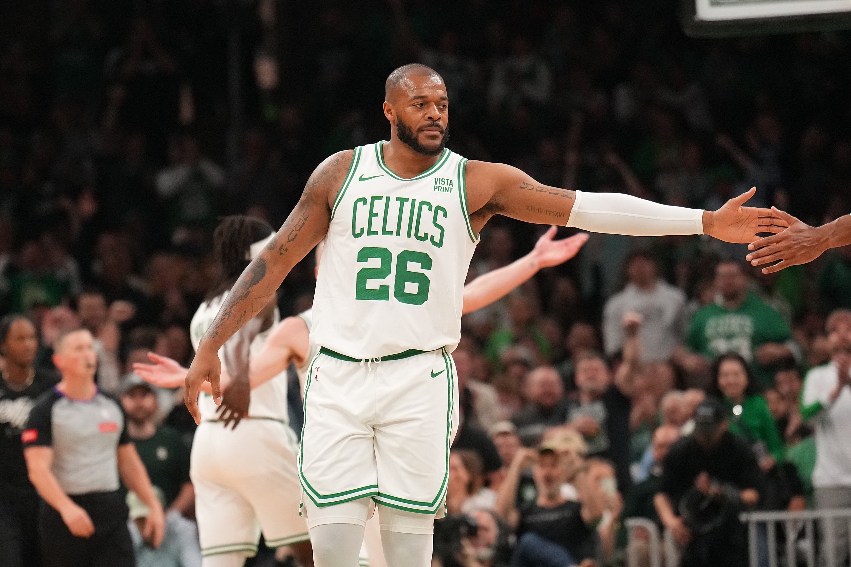 开云体育-截止日前主动交易避税球队：76人、太阳、掘金、魔术、猛龙、绿军