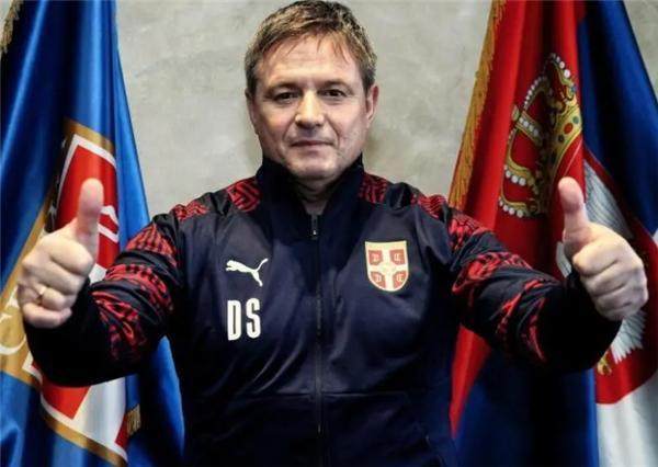 开云-斯托率队击败C罗压哨进世界杯 4年前表态愿带国足